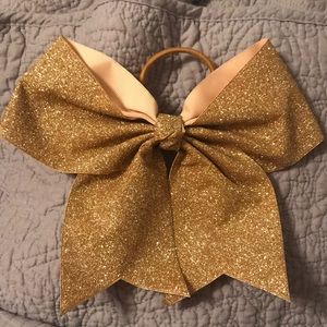 Cheer bow